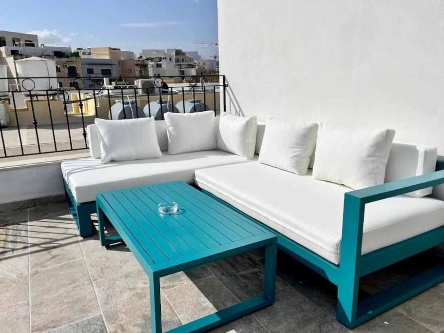 Beautiful 4-Bedroom Townhouse In Sliema Exteriör bild