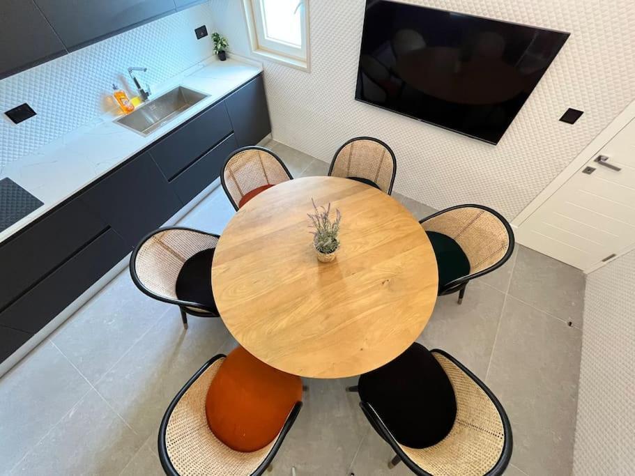 Beautiful 4-Bedroom Townhouse In Sliema Exteriör bild